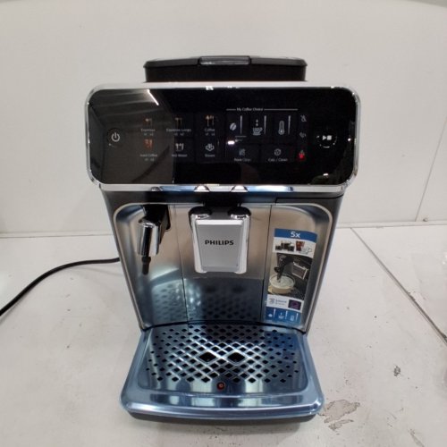 PHILIPS LATTEGO 3300 SERIES FULLY AUTOMATIC ESPRESSO MACHINE WITH BUILT-IN GRINDER AND MILK FROTHER - BLACK (MODEL: EP3326/50) image 2