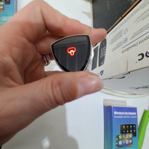 MINI WIRELESS CARPLAY ANDROID AUTO ADAPTER FOR IOS10+, ANDROID 11+ - BLACK image 2