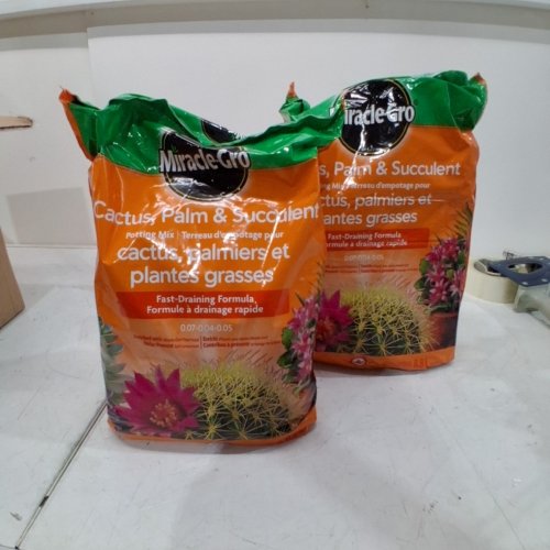 2PK MIRACLE-GRO CACTUS, PALM AND SUCCULENT POTTING SOIL MIX- 8.8L EACH image 3
