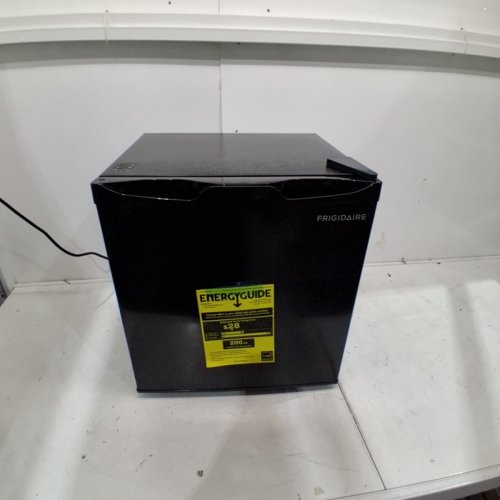 FRIGIDAIRE COMPACT MINI FRIDGE - 1.6 CU FT - BLACK (MODEL: EFR100-BLACK-6COM) image 3