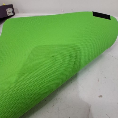 RAZER GIGANTUS V2 CLOTH GAMING MOUSE PAD - MEDIUM (10"X14") - BLACK/GREEN image 3