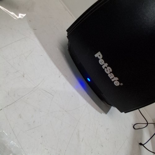 PETSAFE STAY + PLAY WIRELESS FENCE, COVERS UP TO 3/4 ACRE, FOR DOGS AND CATS OVER 2.3 KG, WATERPROOF AND RECHARGEABLE, WITH TONE AND STATIC STIMULATION (PIF00-13663) image 2