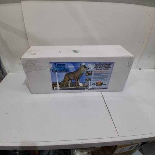 FLAMBEAU MASTERS SERIES LONE HOWLER COYOTE DECOY - 26" image 5