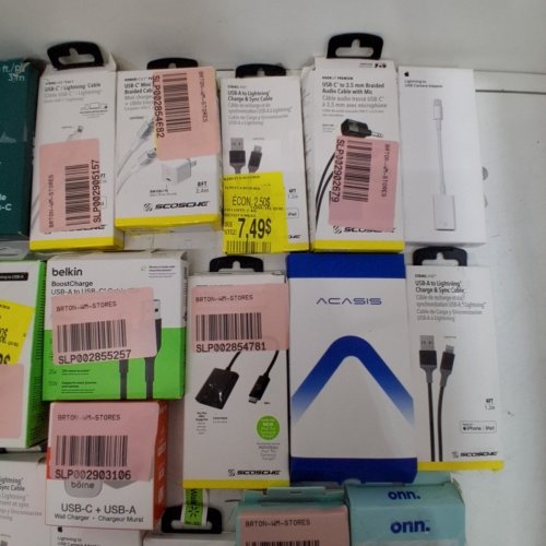 25 ASSORTED ELECTRONIC CABLES, CHARGERS AND ADAPTERS - SCOSCHE, ONN, APPLE, BELKIN image 4