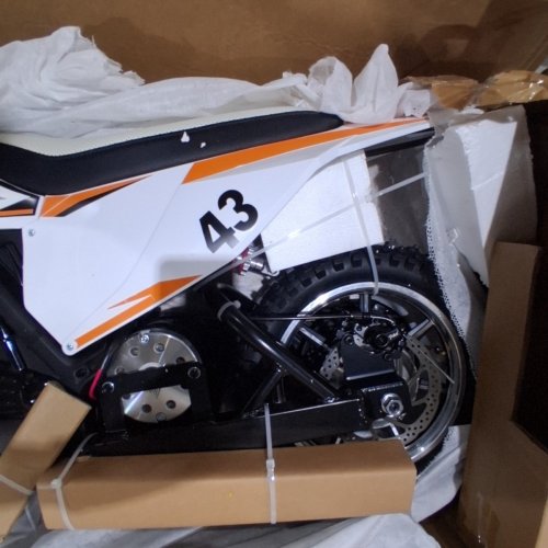 KIDS BLITZSHARK ELECTRIC DIRT BIKE WITH DUAL DISC BRAKES - 36V 650W - WHITE (MODEL: BDM-0938 (SRK-MC20)) image 6