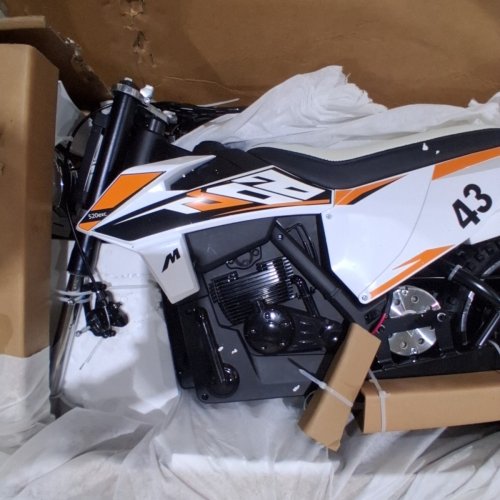 KIDS BLITZSHARK ELECTRIC DIRT BIKE WITH DUAL DISC BRAKES - 36V 650W - WHITE (MODEL: BDM-0938 (SRK-MC20)) image 7
