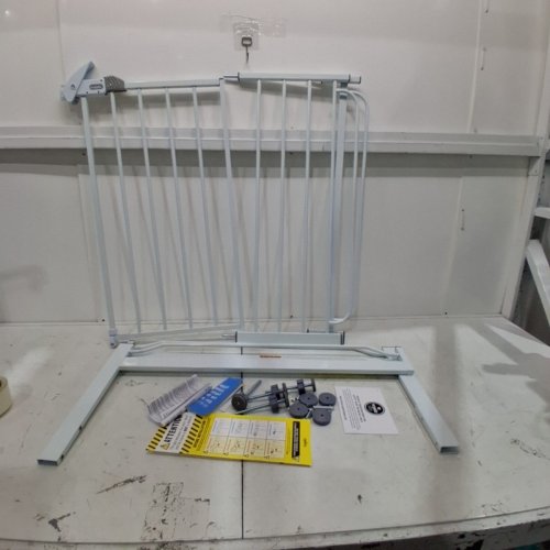 REGALO EASY STEP EXTRA WIDE BABY GATE - 30" X 29"-49" - WHITE (MODEL: 1164 EW DS) image 2