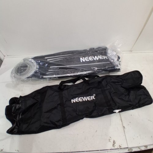 NEEWER QUICK RELEASE PROFESSIONAL PARABOLIC SOFTBOX FOR PHOTO & VIDEO - 35.5" X 35.5" X 22.5" - BLACK (MODEL: NS72P) image 2