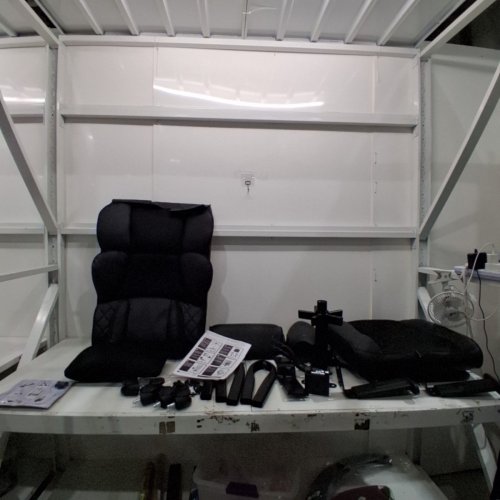 VONESSE BIG AND TALL OFFICE CHAIR 250LBS MAX LOAD - BLACK (MODEL: V3048A) image 2