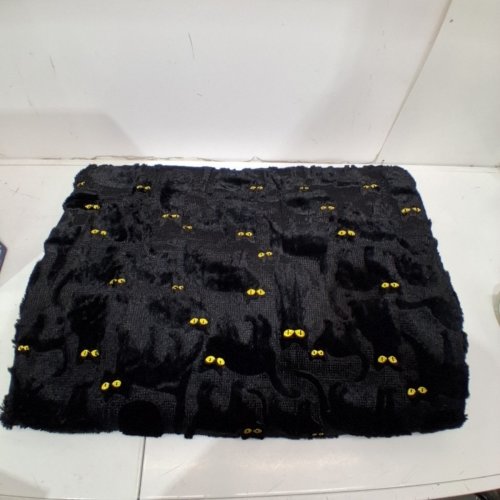 HALLOWEEN EMBROIDERED FAUX FUR THROW - CAT DESIGN - BLACK (MODEL:2015550) image 3