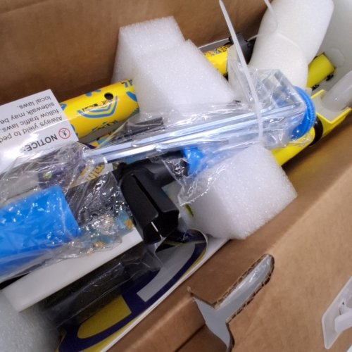 KID'S GYROOR ELECTRIC SCOOTER WITH LED LIGHTS - 5MPH - 110 LBS CAP - MINIONS YELLOW (MODEL: KS2) image 4