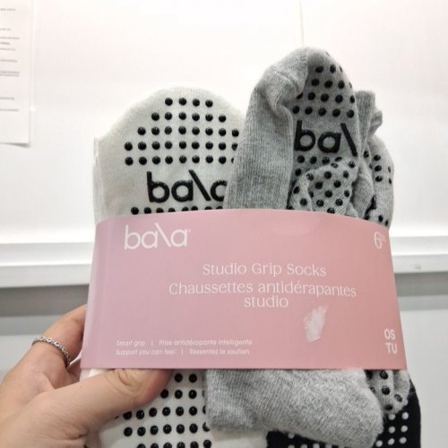 6PR WOMEN'S BALA GRIP GRIPPY SOCKS - ONE SIZE- WHITE/GREY/BLACK (STYLE: 1993572) image 2