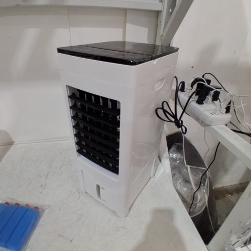 PORTABLE 3-IN-1 EVAPORATIVE ADJUSTABLE WIND SPEED OSCILLATING AIR CONDITIONER - 5L - WHITE/BLACK (MODEL: BW-101Y) image 3
