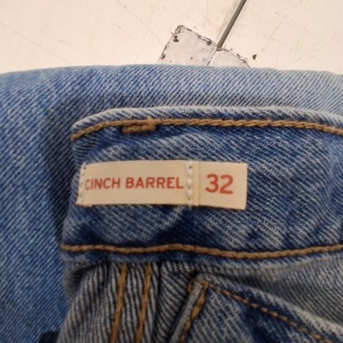 LEVI'S WOMEN'S CINCH BARREL LEG JEANS - 32 X 31 - BLUE image 3