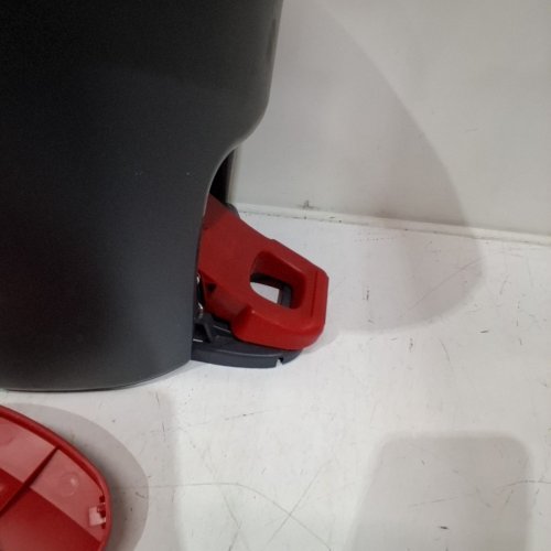VILEDA EASYWRING SPIN MOP AND BUCKET SYSTEM WITH 2 EXTRA REFILL HEADS AND TELESCOPIC HANDLE - BLACK/RED (MODEL: 1898219) image 4