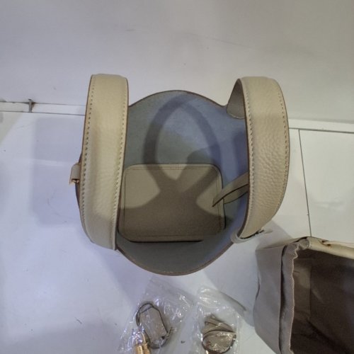 BASKET STYLE HANDBAG WITH REMOVEABLE LINER - BEIGE image 3