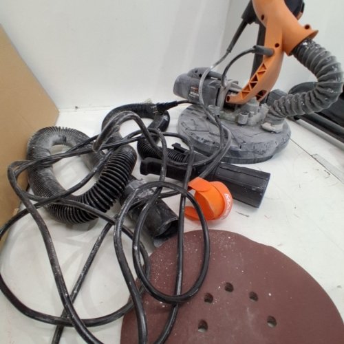 MAXXT DUSTLESS ELECTRIC DRYWALL SANDER WITH CARRY BAG - 13FT HOSE/9" DISCS/600-1500RPM - BLACK/ORANGE (MODEL: R7233A-F) image 4