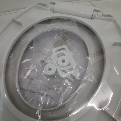 SOFT CLOSE FAMILY ROUND TOILET SEAT - 16.5" - WHITE image 4