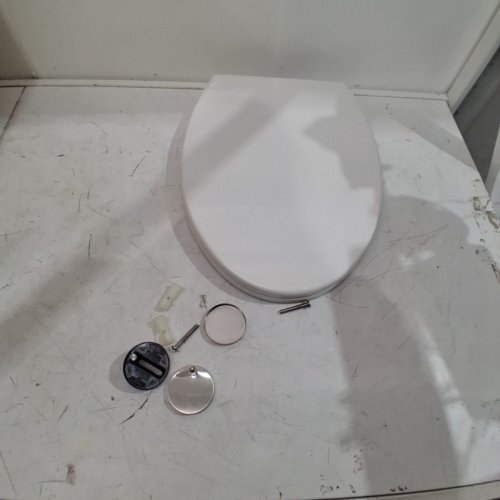 EXPLOREHORIZON SOFT CLOSE ELONGATED TOILET SEAT AND COVER - 18.2" - WHITE (MODEL: PHO_16EXDA3Y) image 2