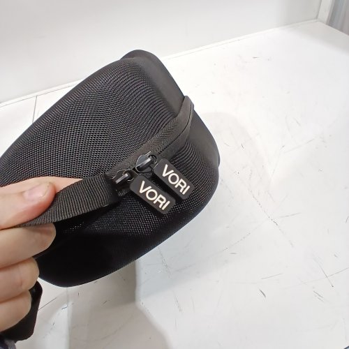 VORI ZIPPERED OCULUS QUEST 2 CARRYING CASE - BLACK image 2