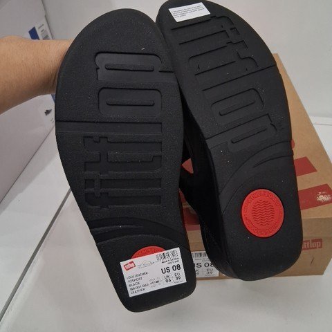 WOMENS FITFLOP LULU LEATHER TOEPOST SANDALS - SIZE 8 - BLACK (STYLE: 1952659) image 3