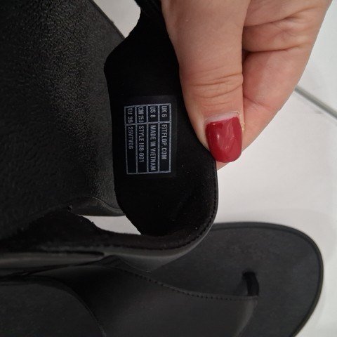 WOMENS FITFLOP LULU LEATHER TOEPOST SANDALS - SIZE 8 - BLACK (STYLE: 1952659) image 4