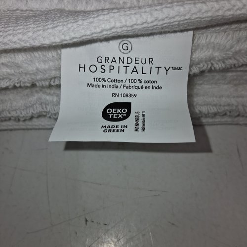 2 GRANDEUR HOSPITALITY BATH TOWELS - 30" X 52" - WHITE (MODEL: 4500995) image 4