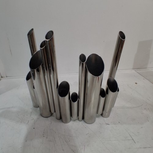 COSMOLIVING BY COSMOPOLITAN STAINLESS STEEL ORGAN PIPE TUBE VASE - 14" X 12" X 4" - SILVER image 2