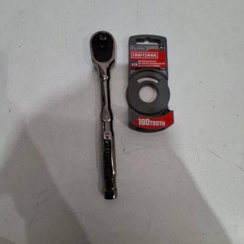 CRAFTSMAN OVERDRIVE PEAR HEAD RATCHET - 180T - 3/8" DRIVE - SILVER (MODEL: CMMT82111) image 4