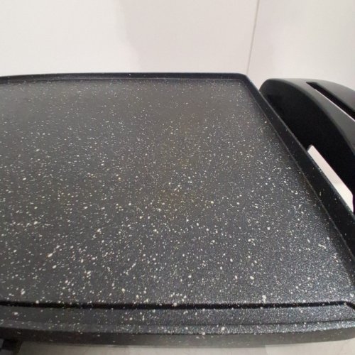 STARFRIT THE ROCK ELECTRIC NON-STICK FAMILY SIZE GRIDDLE - 19" X 13" - BLACK (MODEL: 024402) image 4