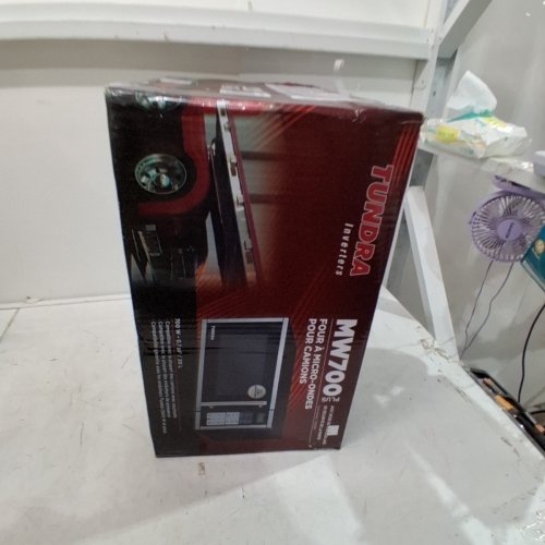 COMFEE COUNTERTOP MICROWAVE OVEN - 0.7 CU.FT/700W - BLACK (MODEL: CM-M201K-BK) image 10