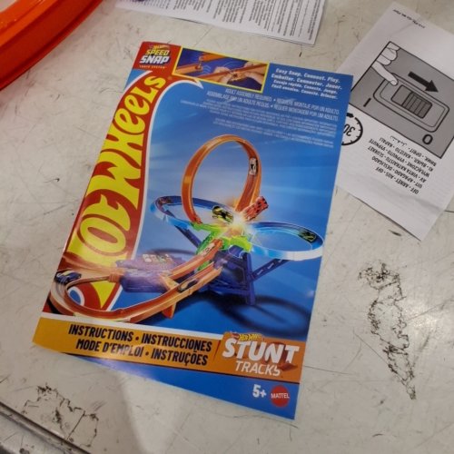 HOT WHEELS STUNT TRACKS MID-AIR CRASH TRACK SET - 25" - MULTICOLOR image 4