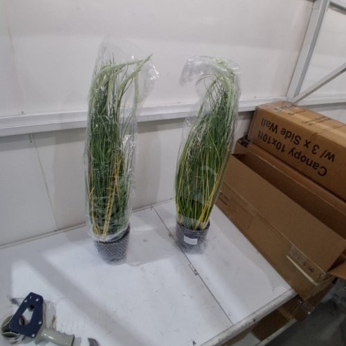 2PK VEVOR ARTIFICIAL CATTAIL REED GRASS WITH POT - 3FT - GREEN/WHITE (MODEL: D463B01) image 2