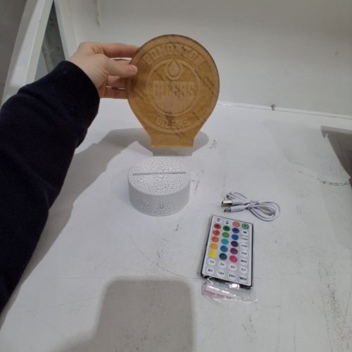LCFHOME 3D ILLUSION LAMP - EDMONTON OILERS - 6.5" - CRACKED WHITE (MODEL: 3398) image 3
