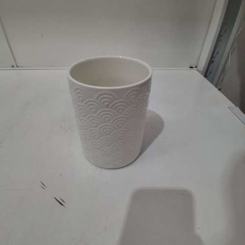 MAISEN NUEVE TEXTURED CERAMIC VASE - 8" - WHITE image 3
