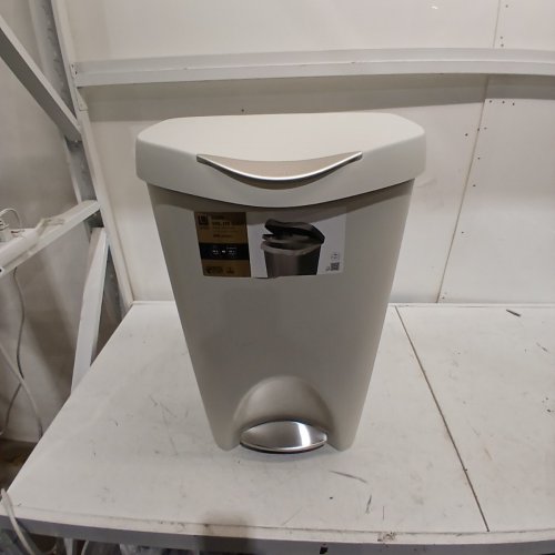 UMBRA BRIM WASTE CAN - 50L - WHITE image 2