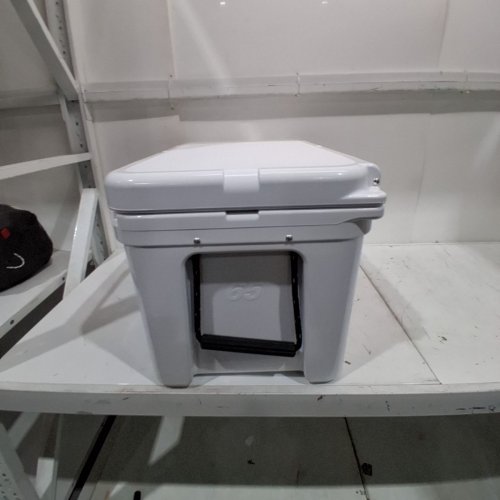 YETI TUNDRA 65 COOLER WITH PERMAFROST INSULATION AND HOLDS UP TO 42 CANS WHITE (MODEL: YT65W ) image 5