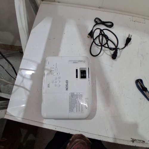 EPSON HOME CINEMA 760HD 720P 2LCD PROJECTOR - WHITE image 3