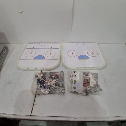 91PC PLAYMOBIL NHL HOCKEY ARENA PLAYSET (MODEL: 71981) image 2