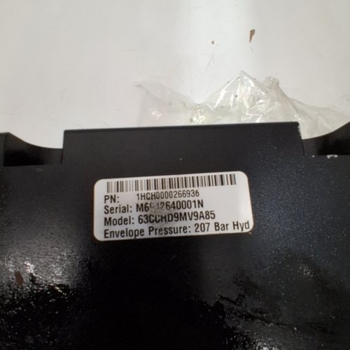 PARKER HYDRAULIC CYLINDER COMPONENT - BLACK/GOLD (MODEL: 1HCH0000266936) image 2