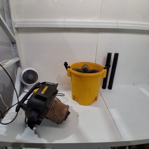 DEWALT PORTABLE WET/DRY VAC - 6GAL - 4HP - YELLOW/BLACK (MODEL: DXV06PL) image 3