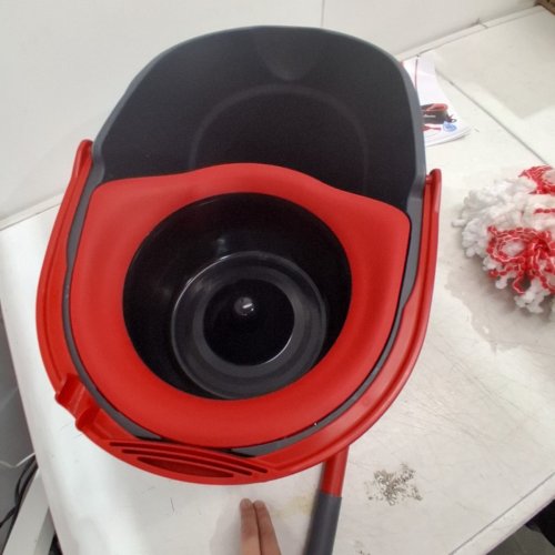 2PC VILEDA EASYWRING FLOOR CLEANING SYSTEM MOP & BUCKET - RED/BLACK image 4