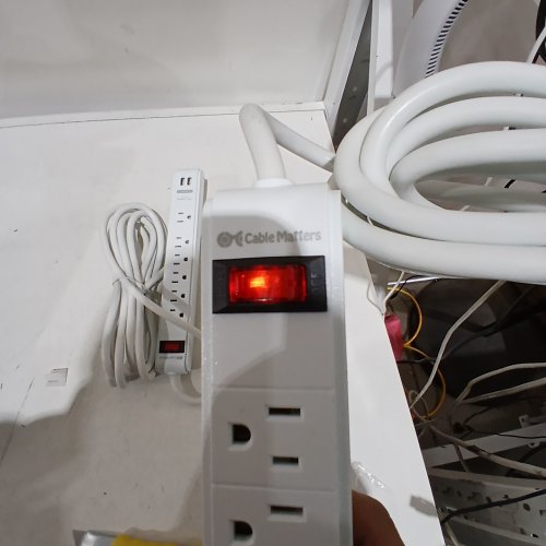 2PK CABLE MATTERS 6-OUTLET POWER STRIP WITH USB PORTS - 8FT - WHITE (MODEL:402030-BLK-8X2) image 2