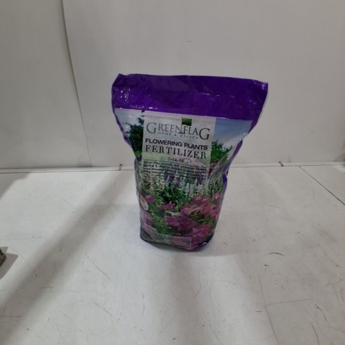 GREEN FLAG FLOWERING PLANTS FERTILIZER - 2.2LBS image 3