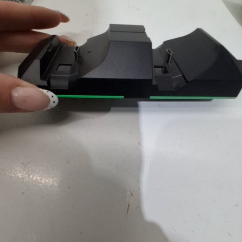 DOBE DUAL CHARGING DOCK/STATION FOR XBOX ONE WIRELESS CONTROLLERS - COMES WITH RECHARGEABLE BATTERY PACKS (2) - BLACK image 2