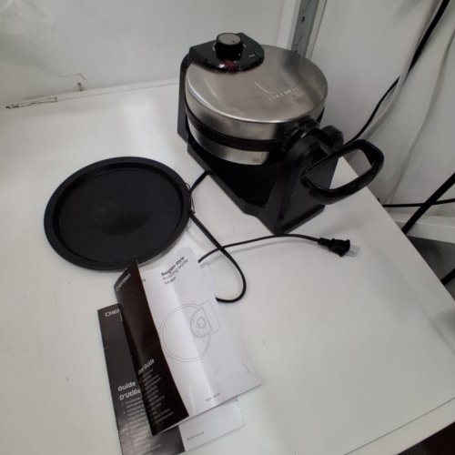 CHEFMAN ROTATING BELGIAN WAFFLE MAKER - STAINLESS STEEL (MODEL: RJ04-V3) image 3
