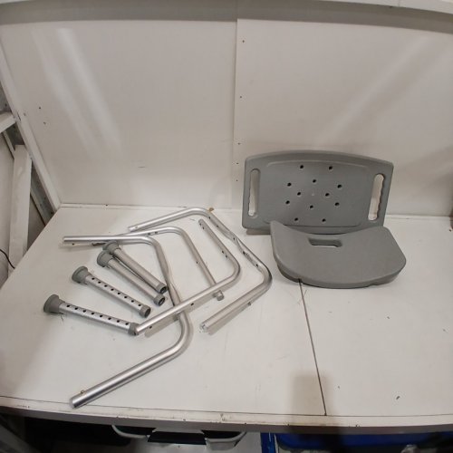 MEDLINE GUARDIAN DELUXE ALUMINUM BATH CHAIR - 400LB CAP - GREY (MODEL: G2-101KRX1) image 3
