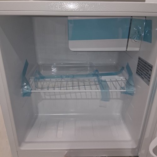 FRIGIDAIRE COMPACT REFRIGERATOR - 1.6 CU. FT; 19.01" X 18.7" X 19.6"; 115V - WHITE (MODEL: EFR176-WHITE-6COM) image 7