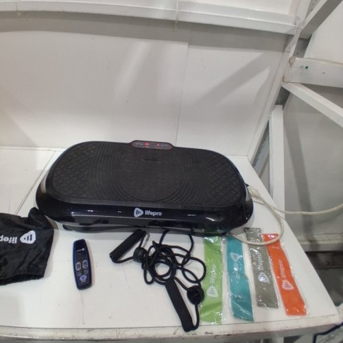LIFEPRO WAVER VIBRATION PLATE EXERCISE MACHINE WITH HANDLES AND BANDS -BLACK (MODEL: WVR1010) image 2