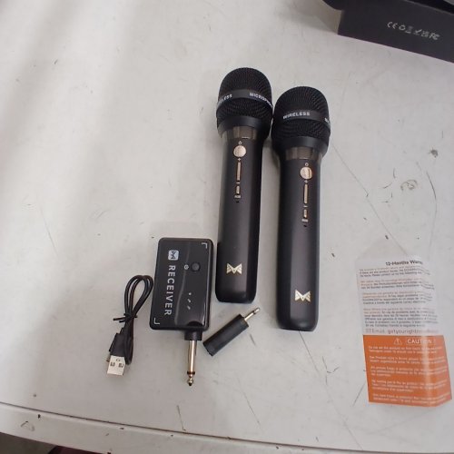 2PK RECHARGABLE WIRELESS MICROPHONE SYSTEM WITH RECEIVER & ONE-TO-ONE CHIP CONNECTION - 40H RUN TIME, 200FT RANGE - BLACK image 2